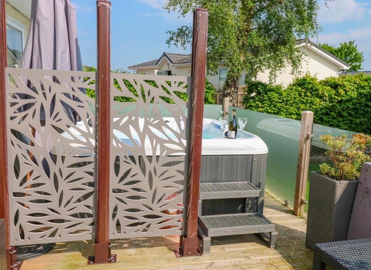 A And C Lodge Plot 21 2 Double Bedrooms Plot 21 With Hot Tub 1 Pet Only No Commercial Vans 4Pm Check In High Hesket Zewnętrze zdjęcie